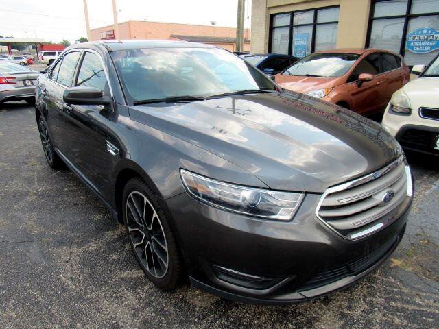 Used 2017 Ford Taurus SEL w/ Equipment Group 201A image 2