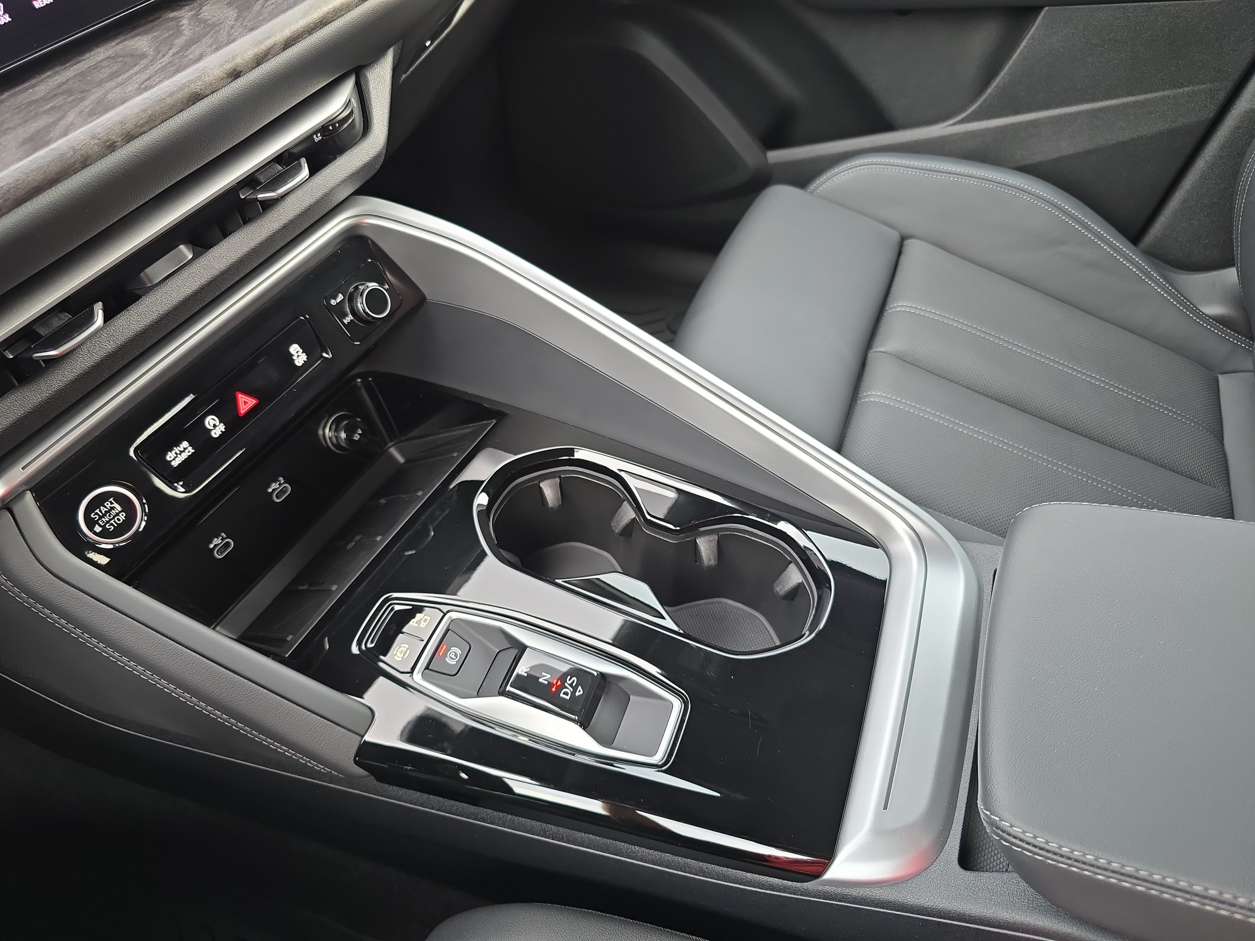 Certified 2025 Audi Q5 Premium Plus w/ Premium Plus AWD/4WD image 25