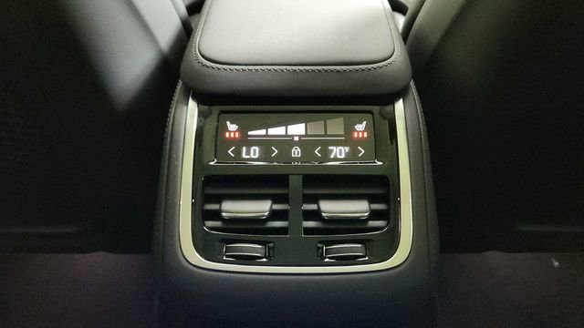 New 2026 Volvo XC90 T8 Ultra w/ Protection Package AWD/4WD image 33