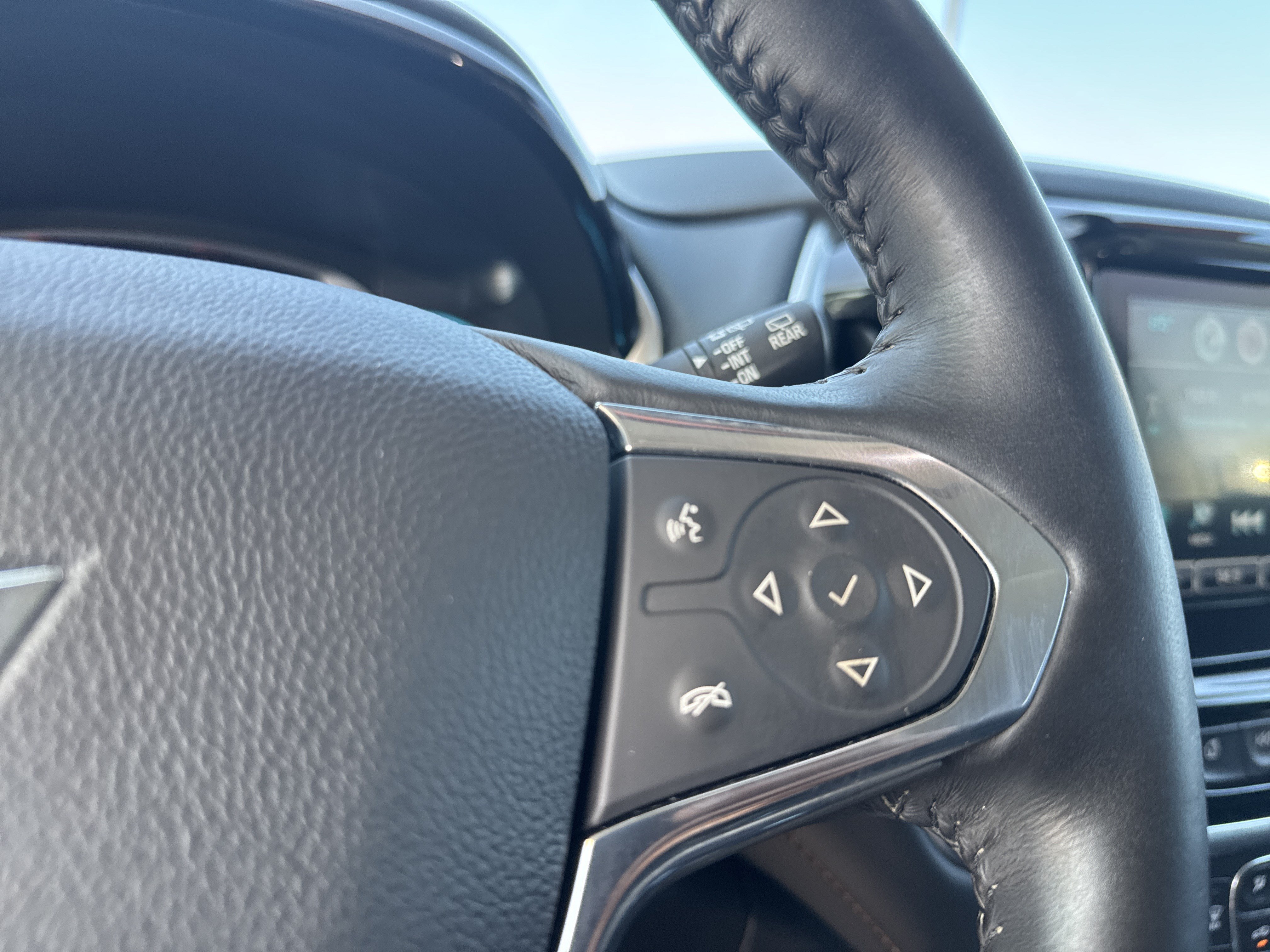 Used 2018 Chevrolet Traverse Premier AWD/4WD image 21