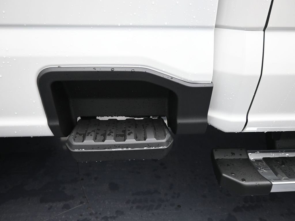 New 2026 Ford F350 Lariat image 19