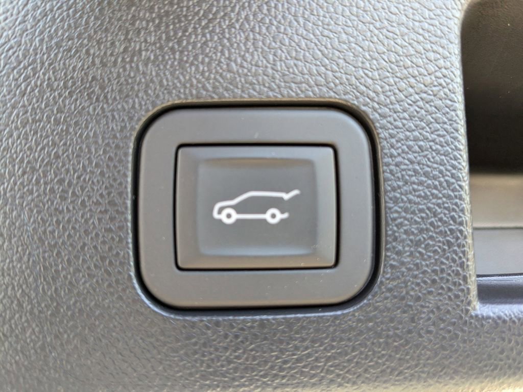 Used 2025 Chevrolet Equinox RS w/ Convenience Package III image 14