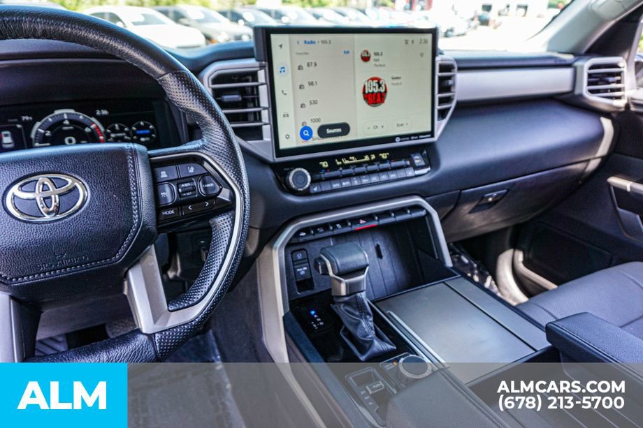 Used 2024 Toyota Sequoia SR5 w/ SR5 Premium Package AWD/4WD image 34