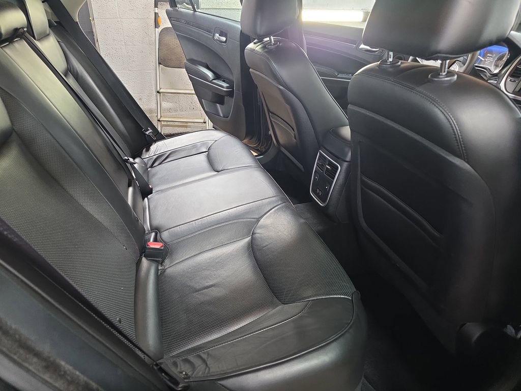 Used 2023 Chrysler 300 Touring L w/ Comfort Group image 11