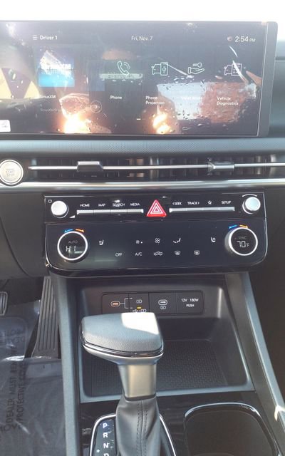 Certified 2025 Hyundai Santa Cruz SEL image 65