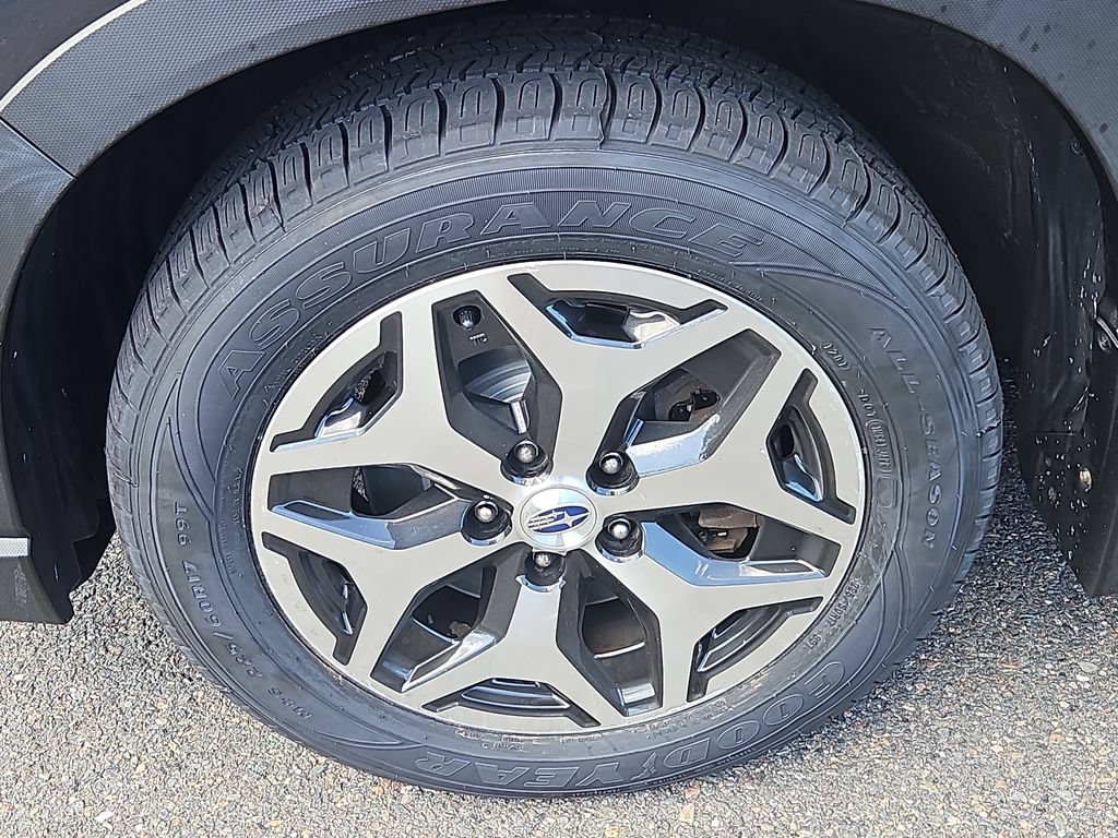 Used 2019 Subaru Forester Premium AWD/4WD image 5