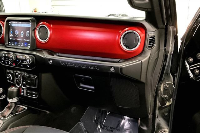 Used 2022 Jeep Wrangler Unlimited Rubicon w/ Dual Top Group AWD/4WD image 18