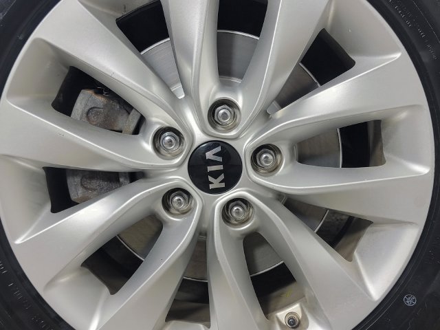 Used 2018 Kia Optima EX w/ Premium Package FWD image 10