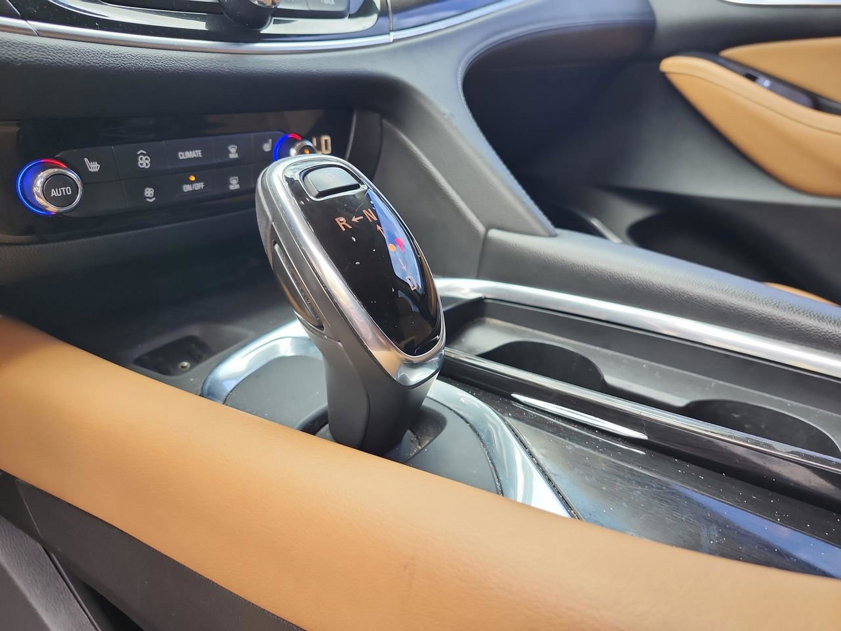 Used 2018 Buick Enclave Essence image 14