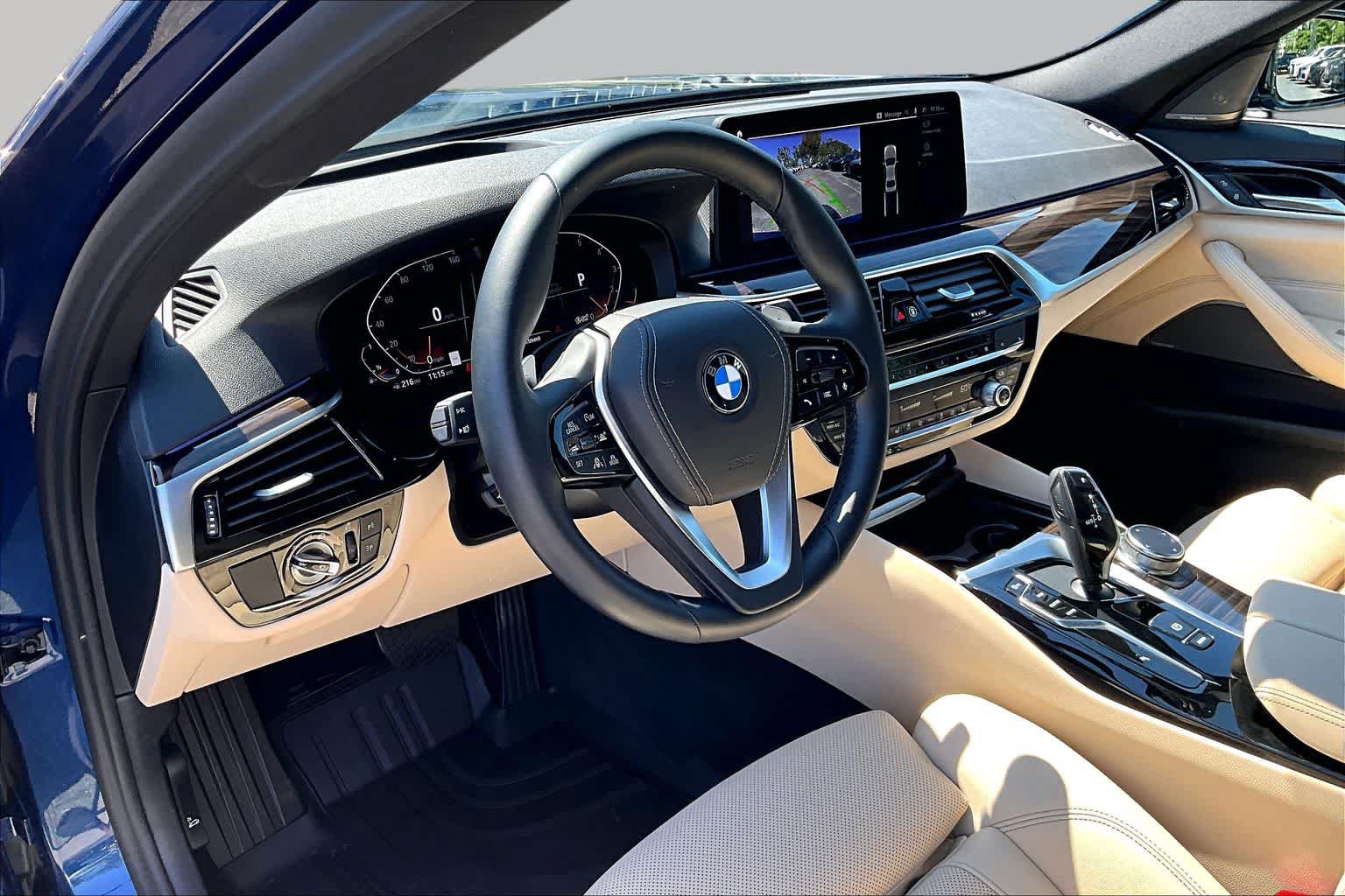 Used 2023 BMW 530i w/ Premium Package RWD image 18