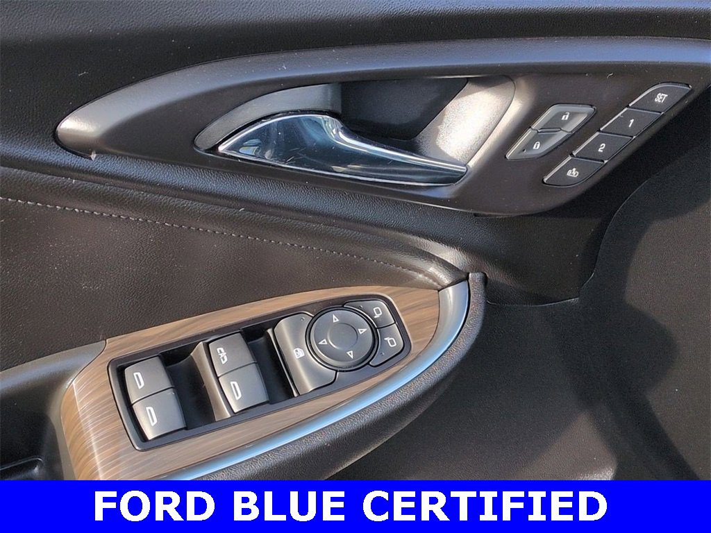 Used 2020 Chevrolet Malibu Premier image 10