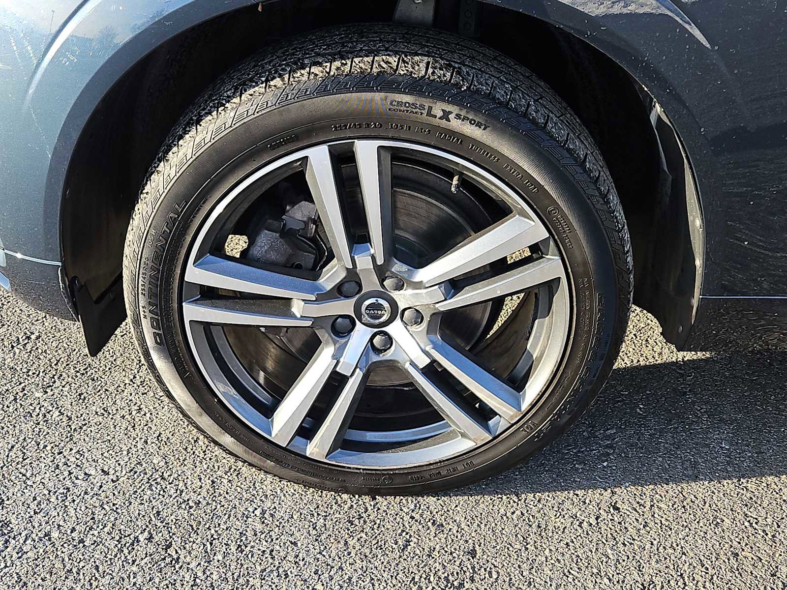 Used 2020 Volvo XC60 T6 Momentum w/ Protection Package Premier image 7