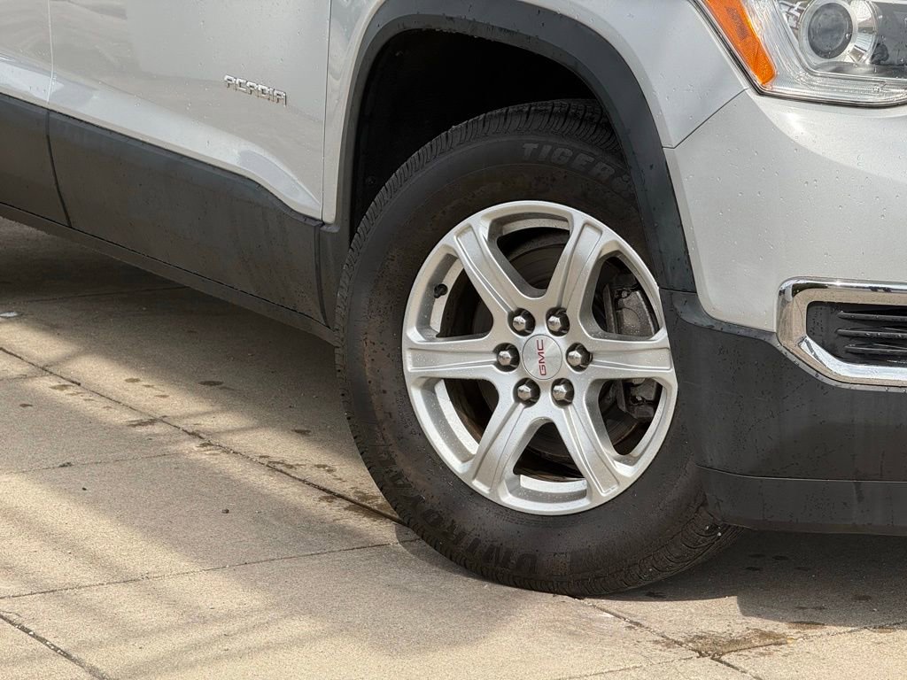 Used 2019 GMC Acadia SLE FWD image 10