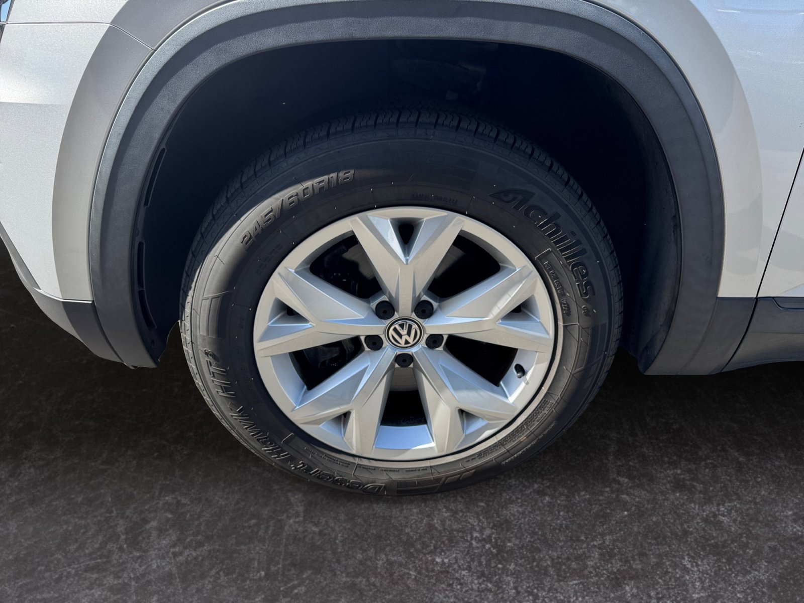 Used 2019 Volkswagen Atlas SE w/ Towing Package FWD image 14