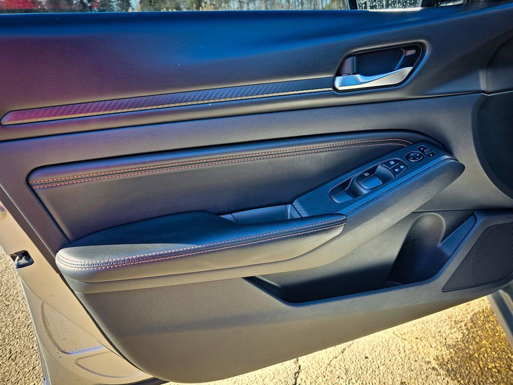 Used 2020 Nissan Altima 2.5 SR image 9
