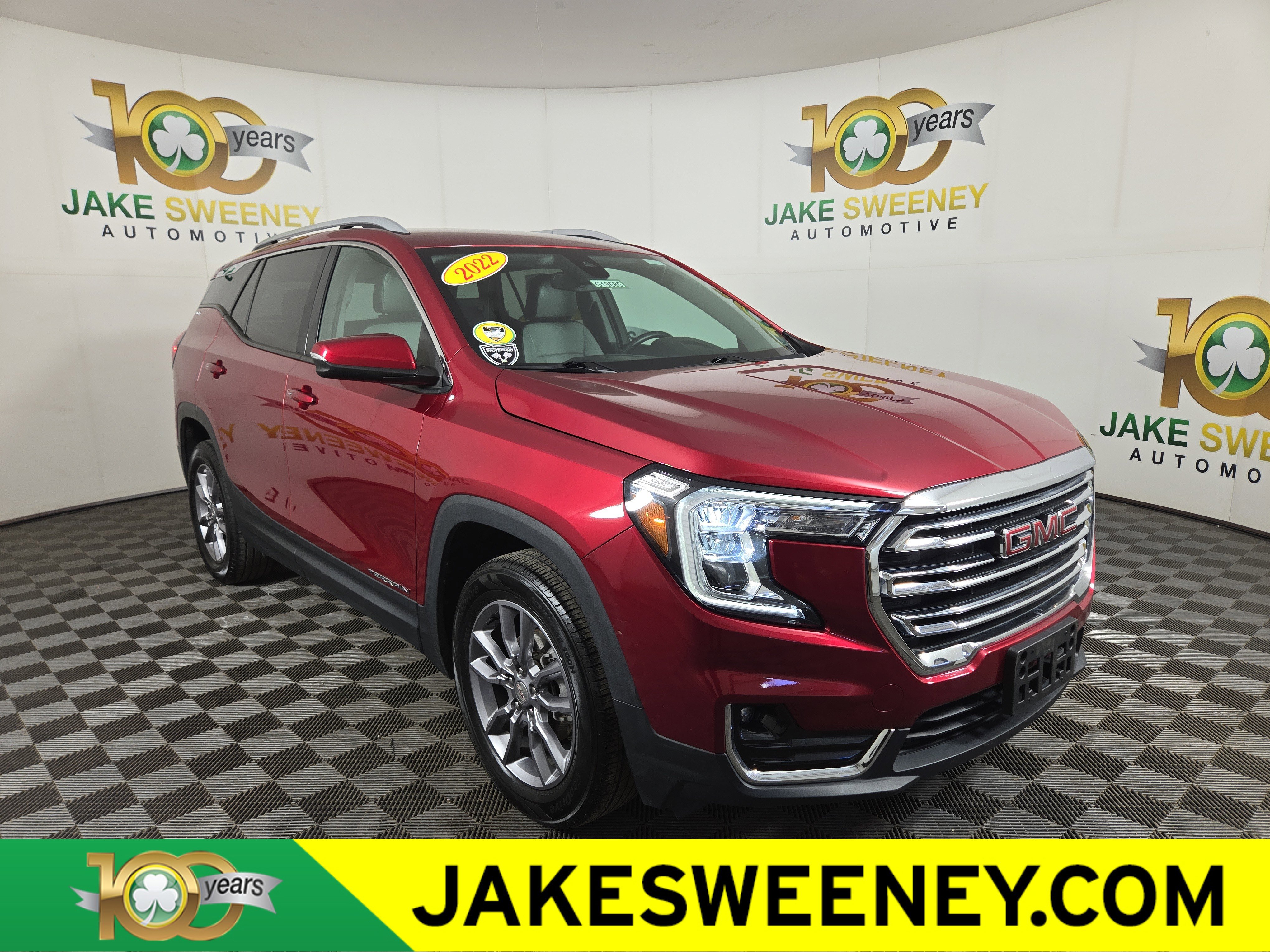 Certified 2022 GMC Terrain SLT image 1