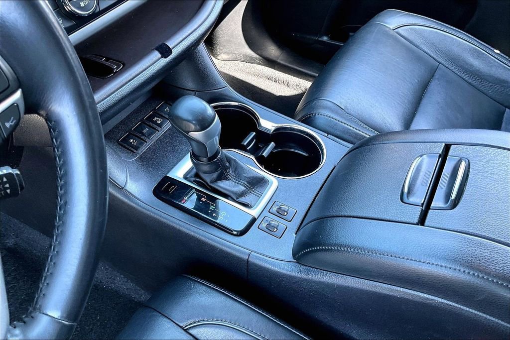 Used 2017 Toyota Highlander XLE image 13