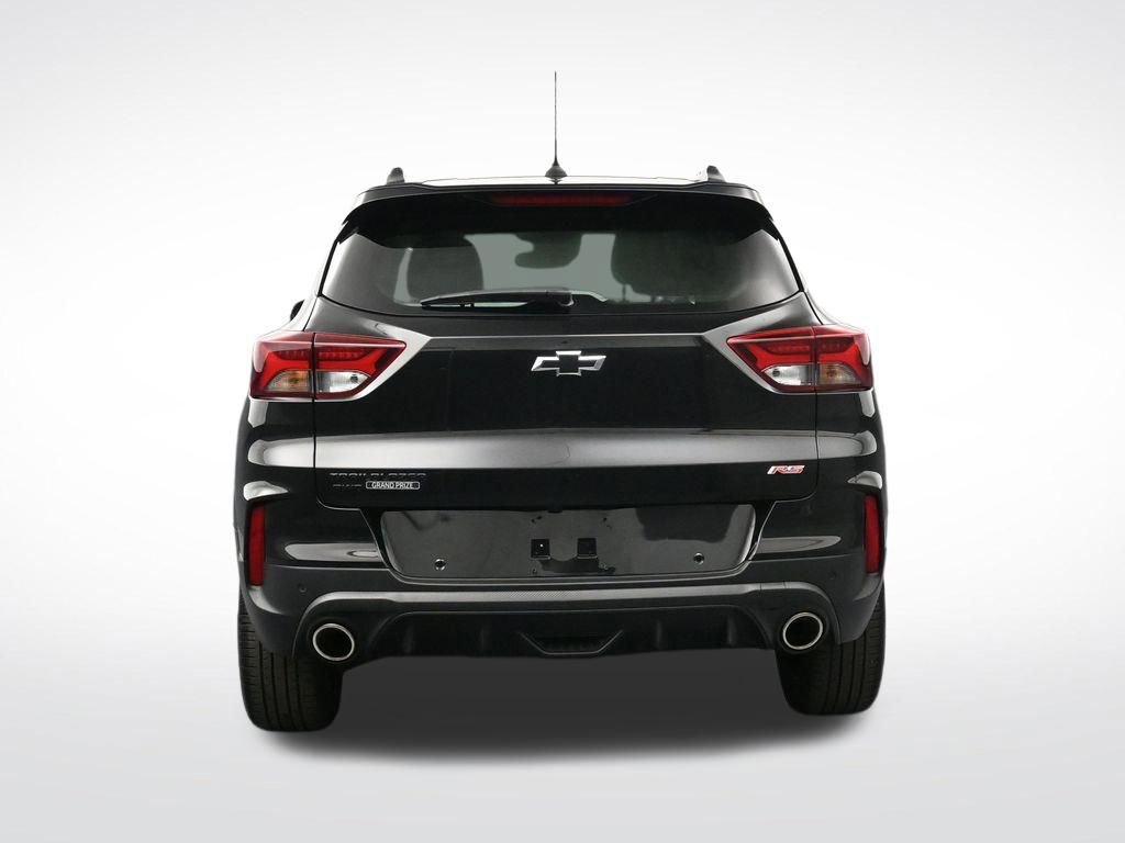 Used 2023 Chevrolet TrailBlazer RS w/ Sun and Liftgate Package image 4