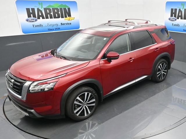 Used 2024 Nissan Pathfinder Platinum w/ Cargo Package image 26