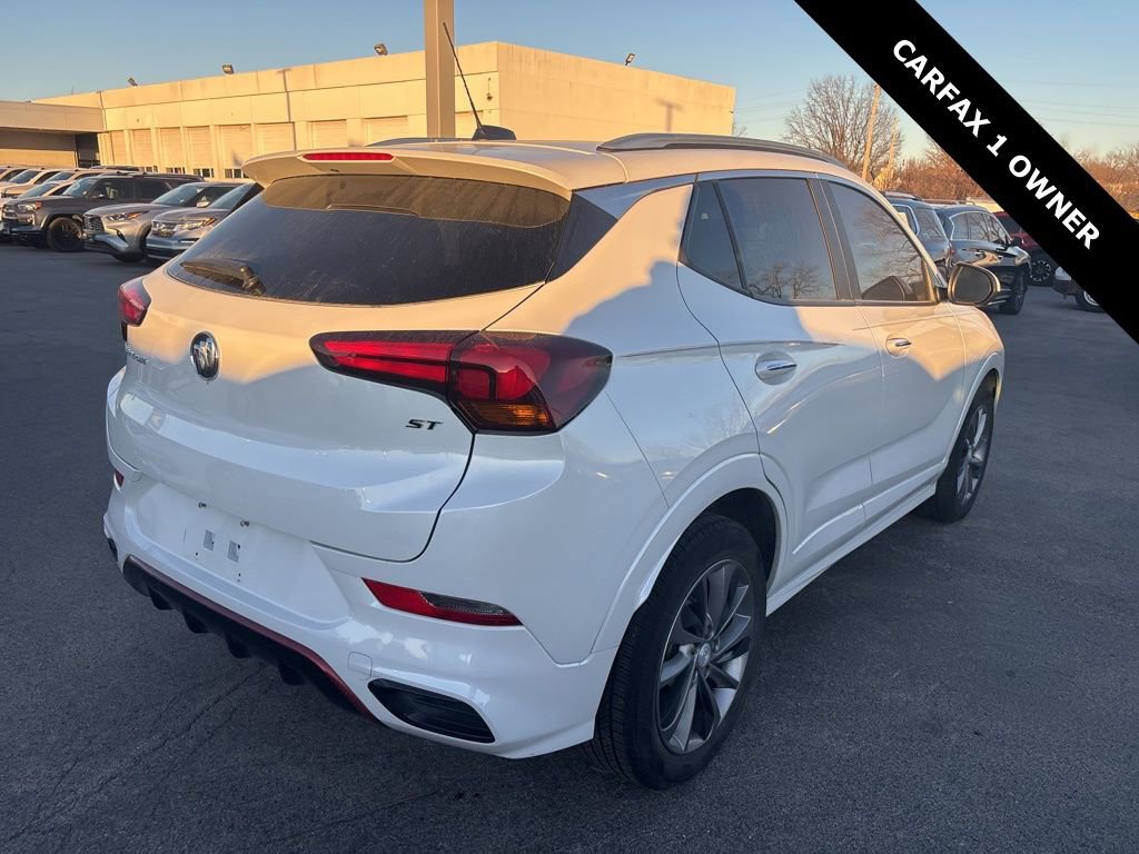 Used 2022 Buick Encore GX Select w/ Sport Touring Package image 2