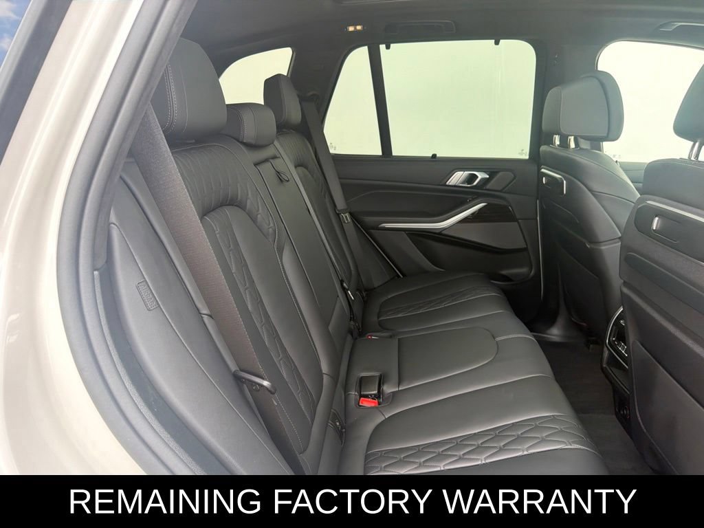 Used 2025 BMW X5 xDrive40i w/ Executive Package AWD/4WD image 12