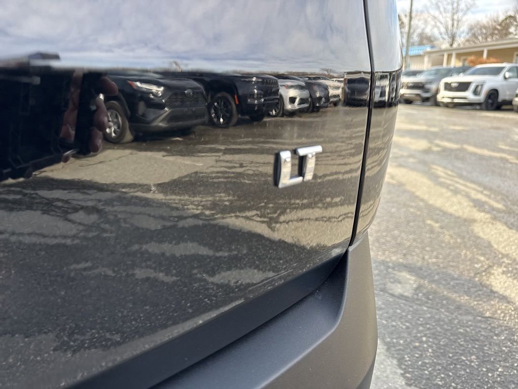 Used 2022 Chevrolet Traverse LT image 30