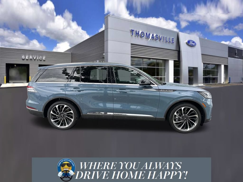 Used 2025 Lincoln Aviator Reserve w/ Luxury Package RWD image 2
