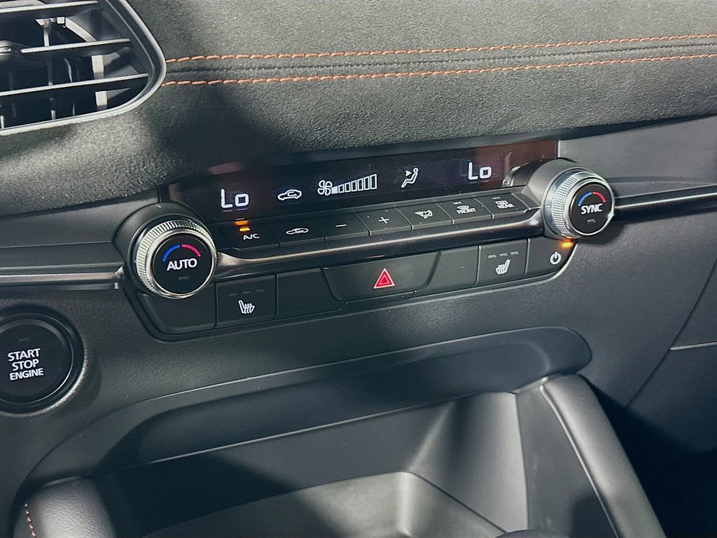New 2025 MAZDA MAZDA3 Carbon image 21