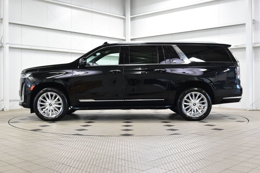 Used 2024 Cadillac Escalade ESV Premium Luxury w/ LPO, Floor Liner Package AWD/4WD image 4