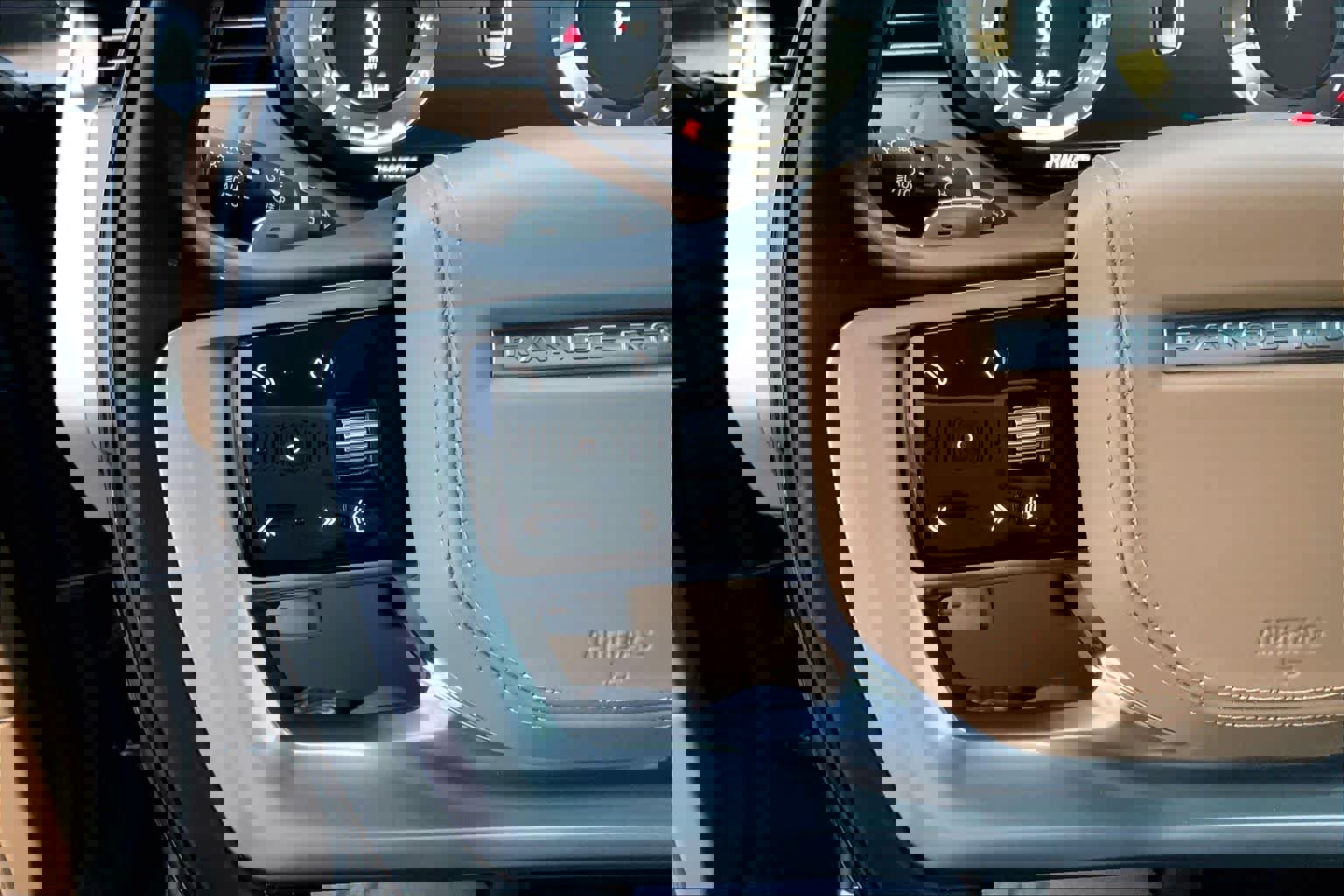 Used 2023 Land Rover Range Rover SE image 22