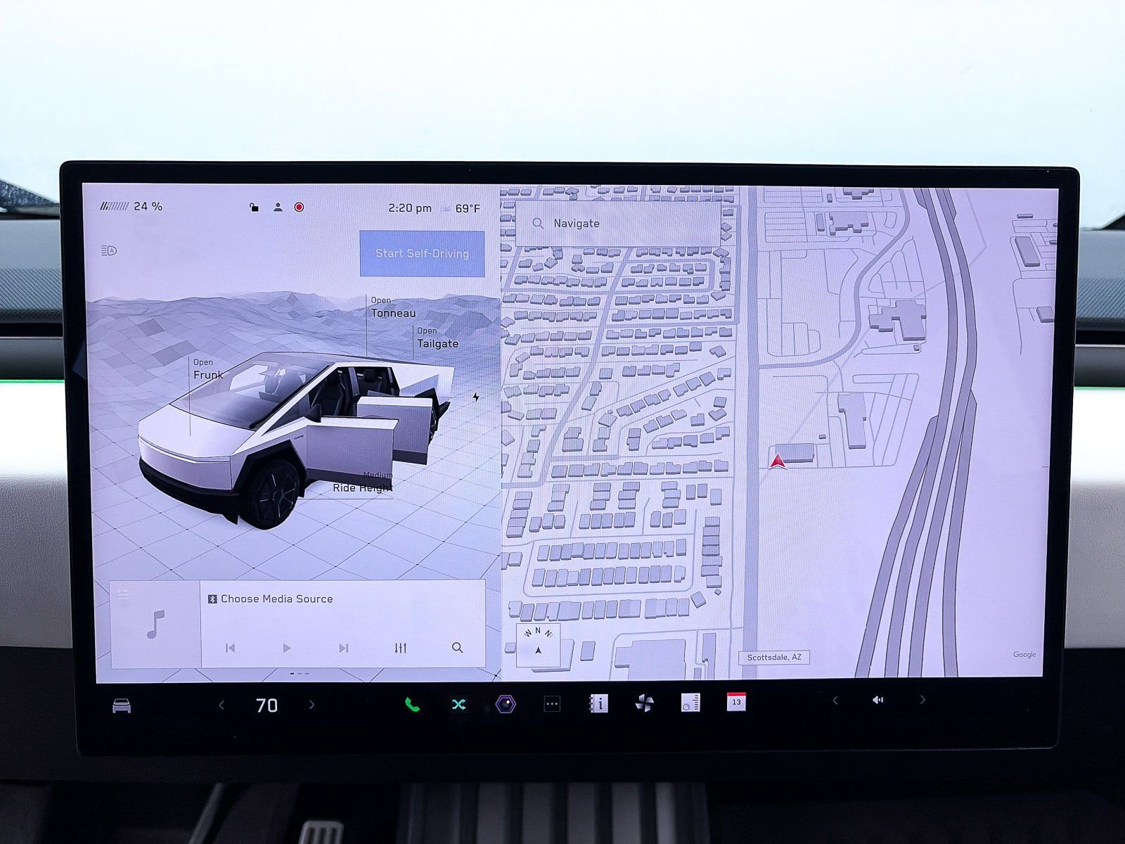 Used 2024 Tesla Cybertruck AWD Crew Cab image 6