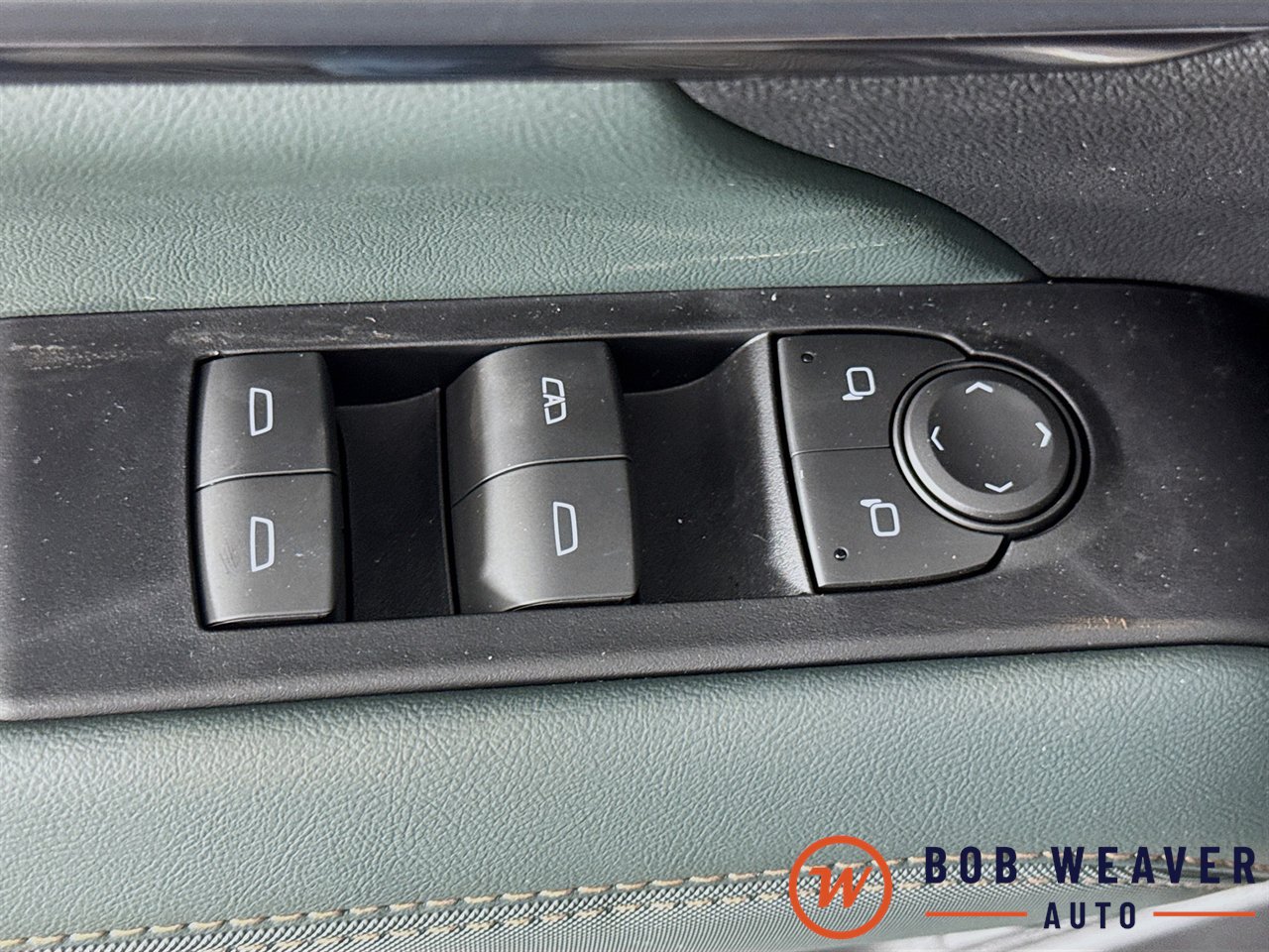 New 2026 GMC Terrain AT4 w/ Technology Package II AWD/4WD image 21