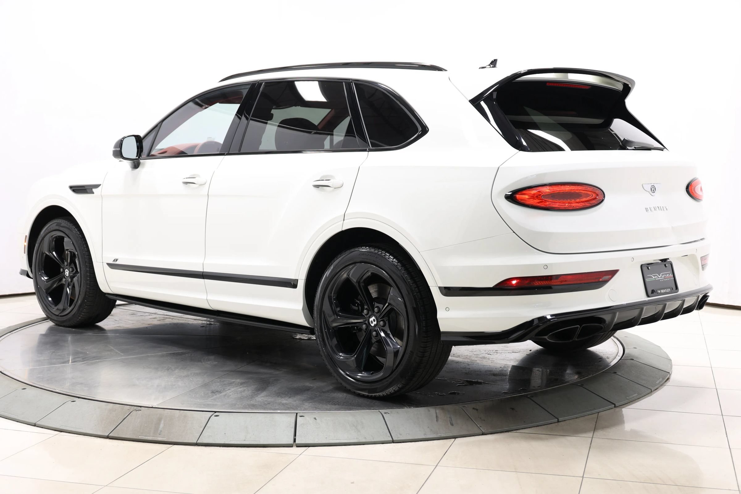 Used 2022 Bentley Bentayga AWD/4WD image 74