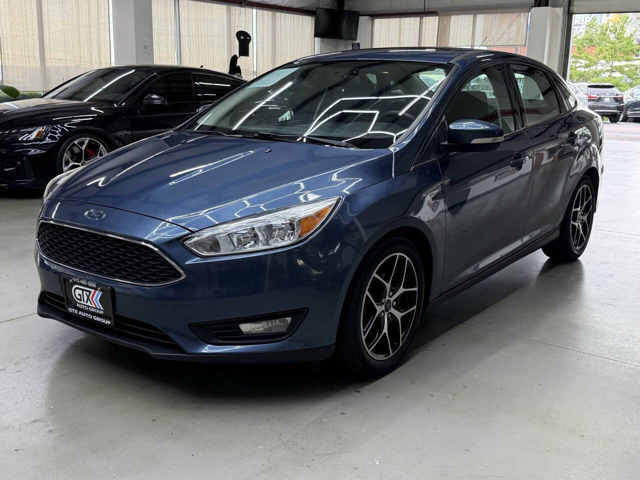 Used 2018 Ford Focus SEL w/ Cold Weather Package FWD image 5