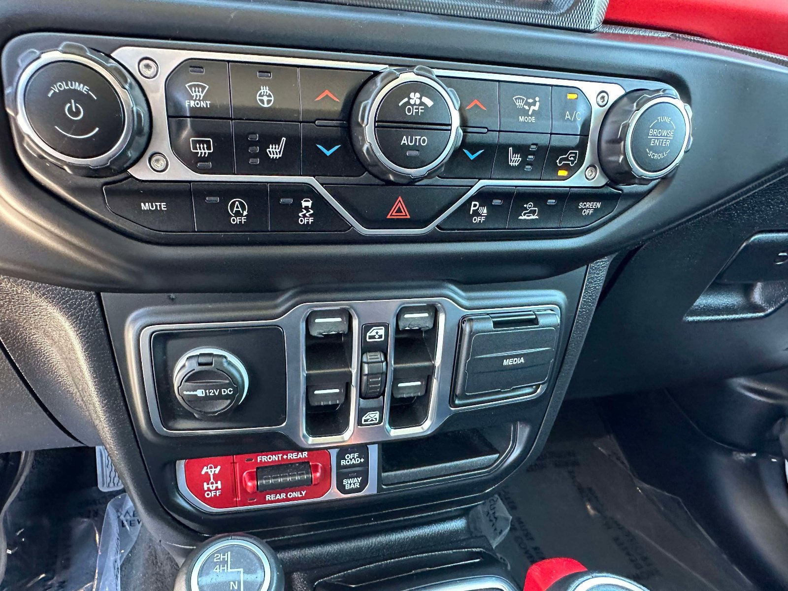 Used 2021 Jeep Wrangler Unlimited Rubicon AWD/4WD image 13