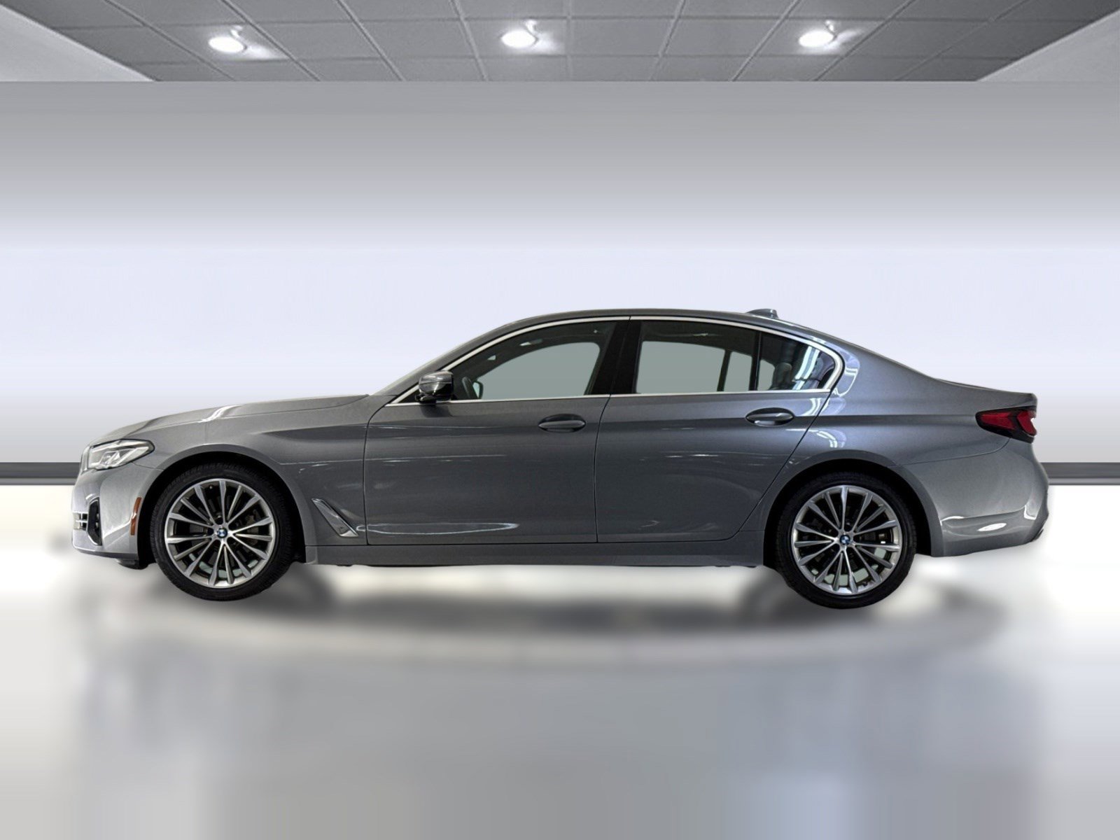 Certified 2023 BMW 530i w/ Premium Package image 2