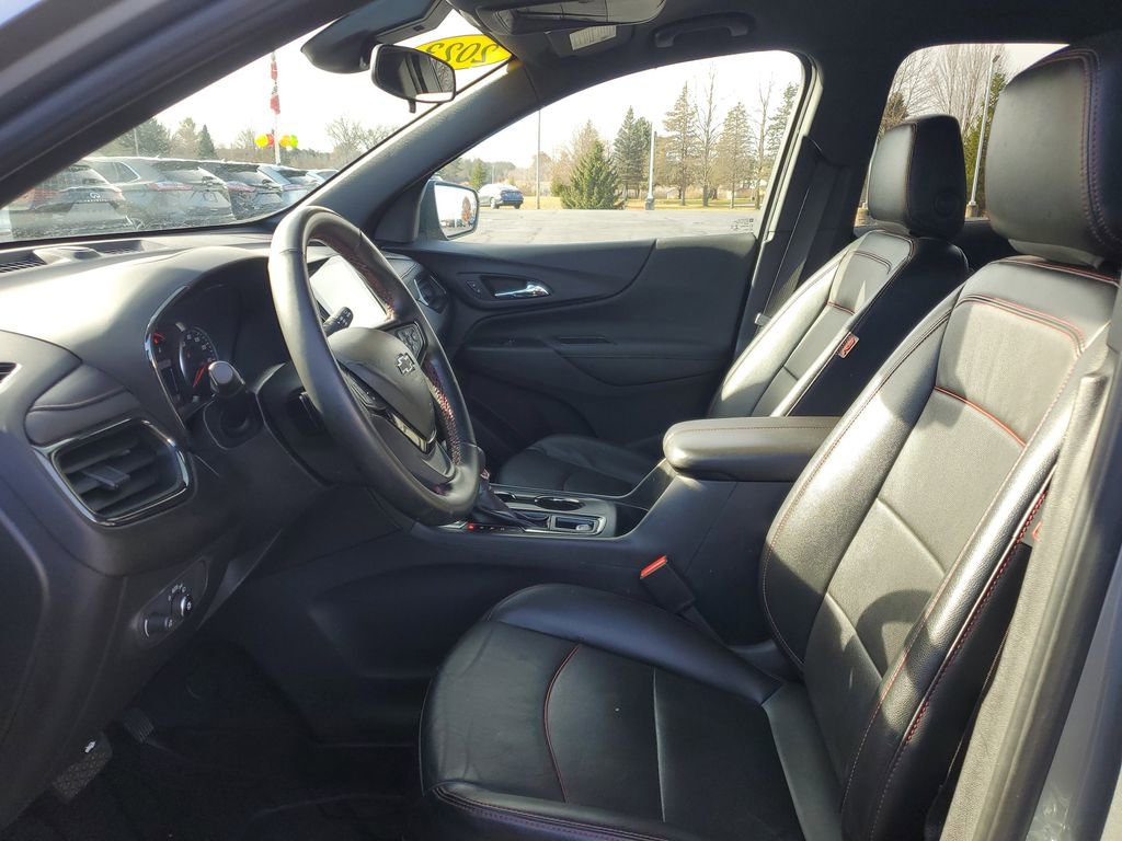 Used 2023 Chevrolet Equinox RS w/ RS Leather Package image 8