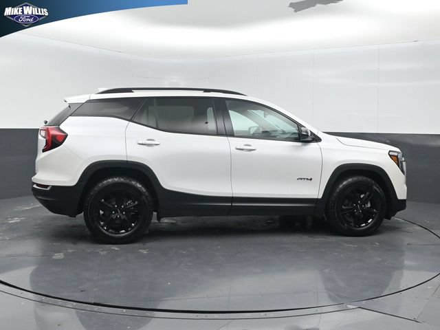 Used 2024 GMC Terrain AT4 AWD/4WD image 8