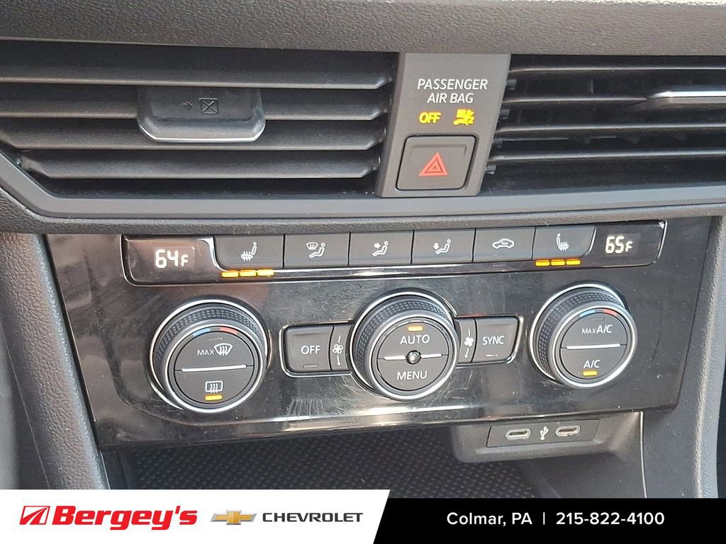 Used 2024 Volkswagen Jetta SE image 18