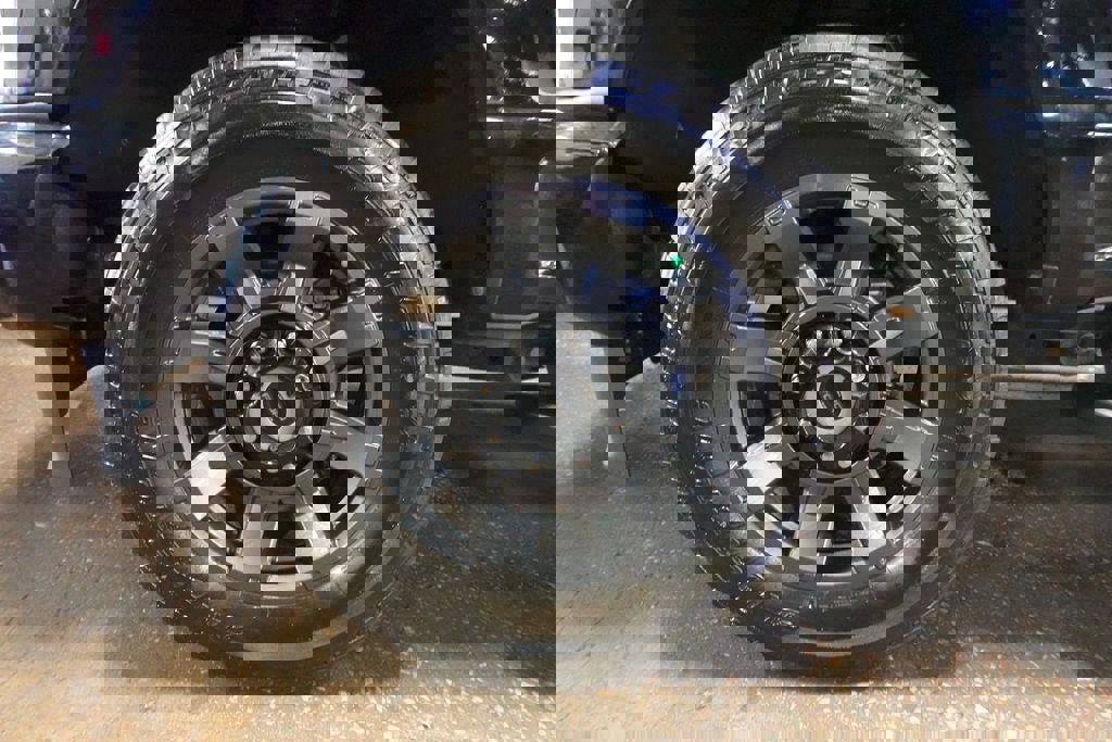 Used 2023 Ford F350 Lariat w/ Lariat Ultimate Package AWD/4WD image 36