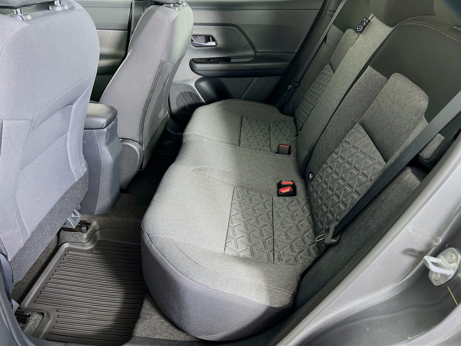 New 2026 Nissan Kicks SV FWD image 5