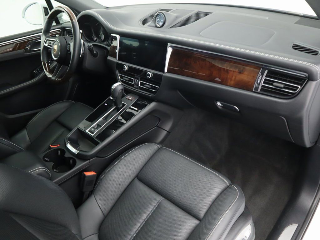 Used 2022 Porsche Macan S image 18