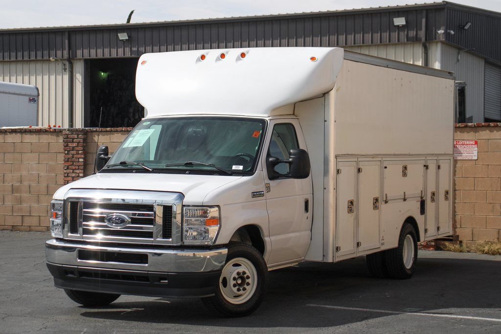 Used 2023 Ford E-450 and Econoline 450 Super Duty w/ Power Windows & Locks Group RWD image 4