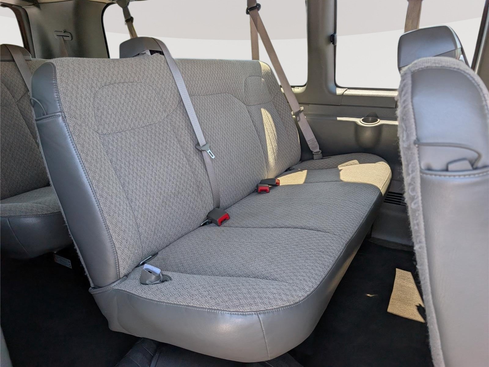 Used 2025 Chevrolet Express 3500 LS RWD image 13