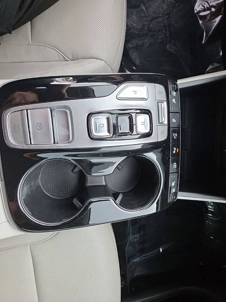 Used 2022 Hyundai Tucson Limited AWD/4WD image 19