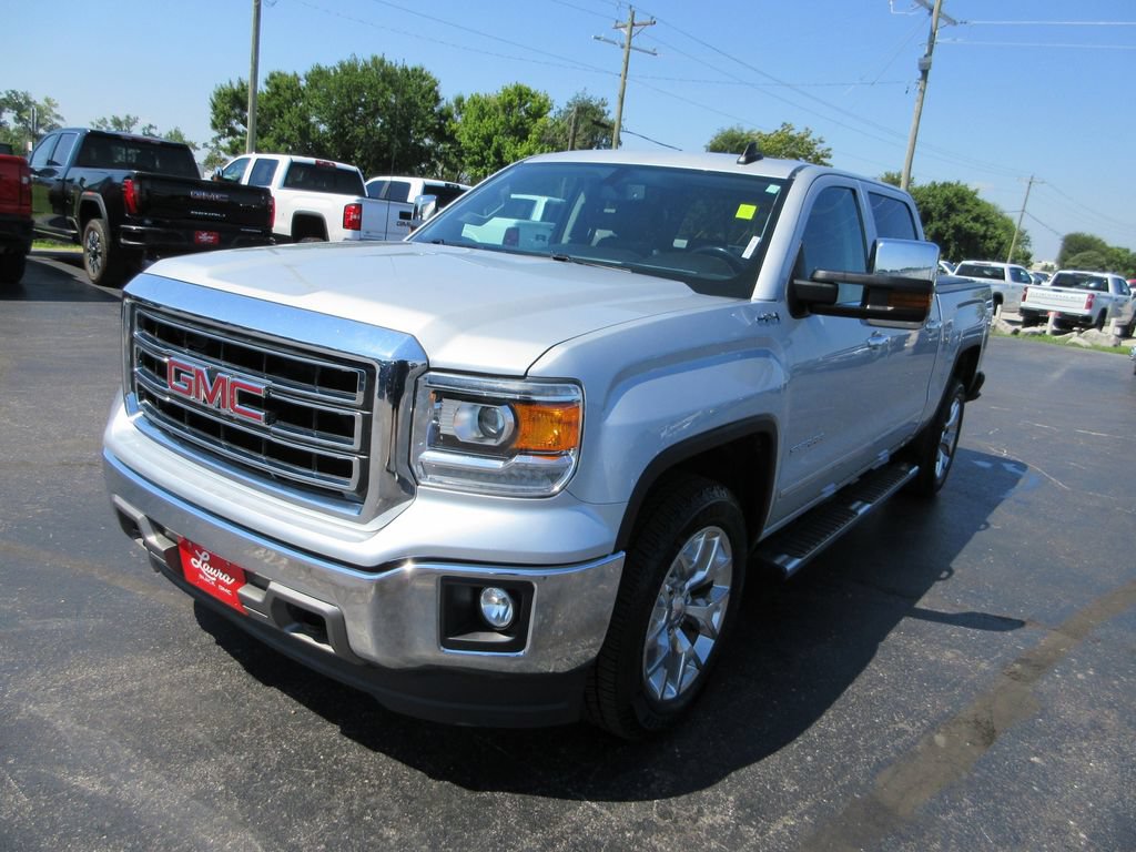 Used 2015 GMC Sierra 1500 SLT w/ SLT Crew Cab Value Package AWD/4WD image 11