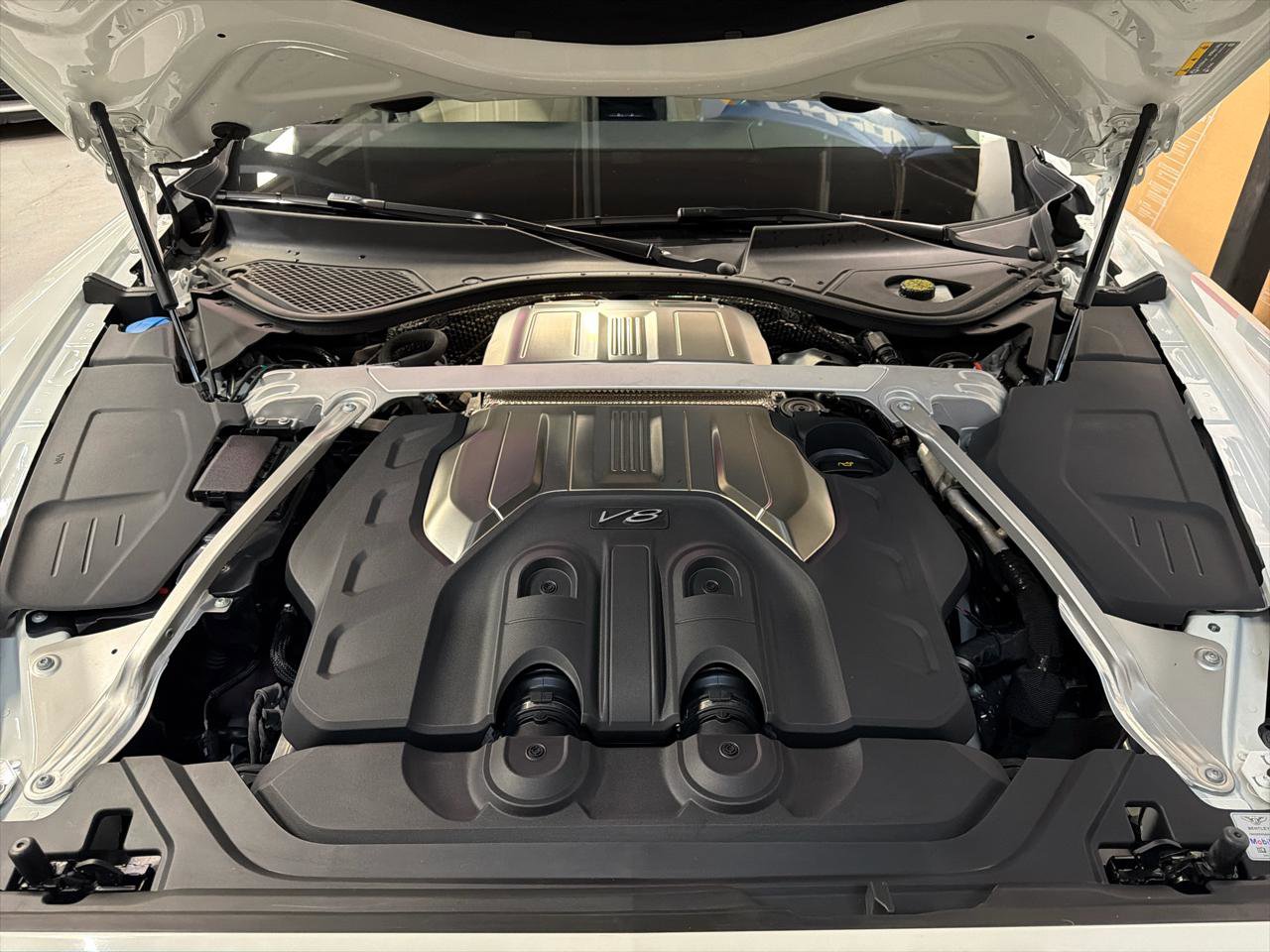 Used 2023 Bentley Flying Spur V8 AWD/4WD image 33