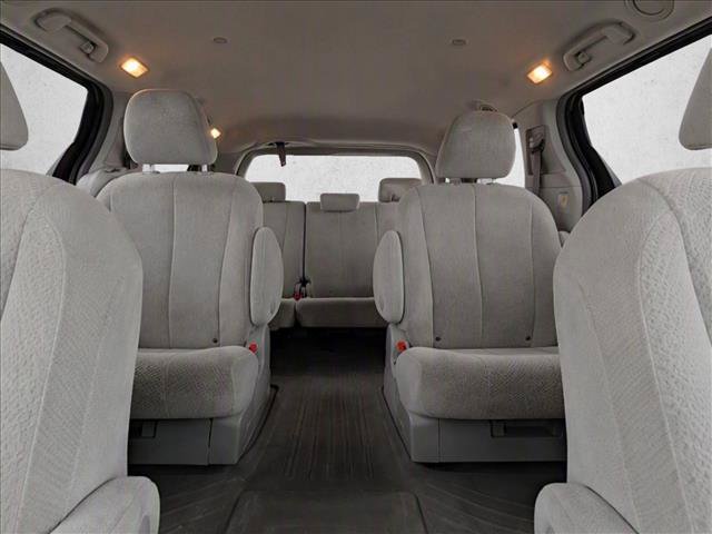 Used 2013 Toyota Sienna LE AWD/4WD image 15