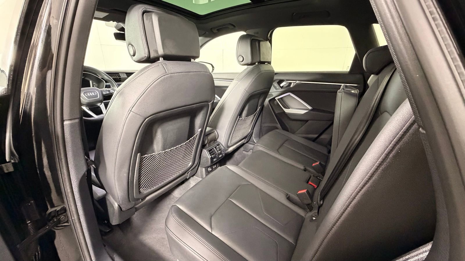 Certified 2023 Audi Q3 2.0T Premium w/ Convenience Package AWD/4WD image 16