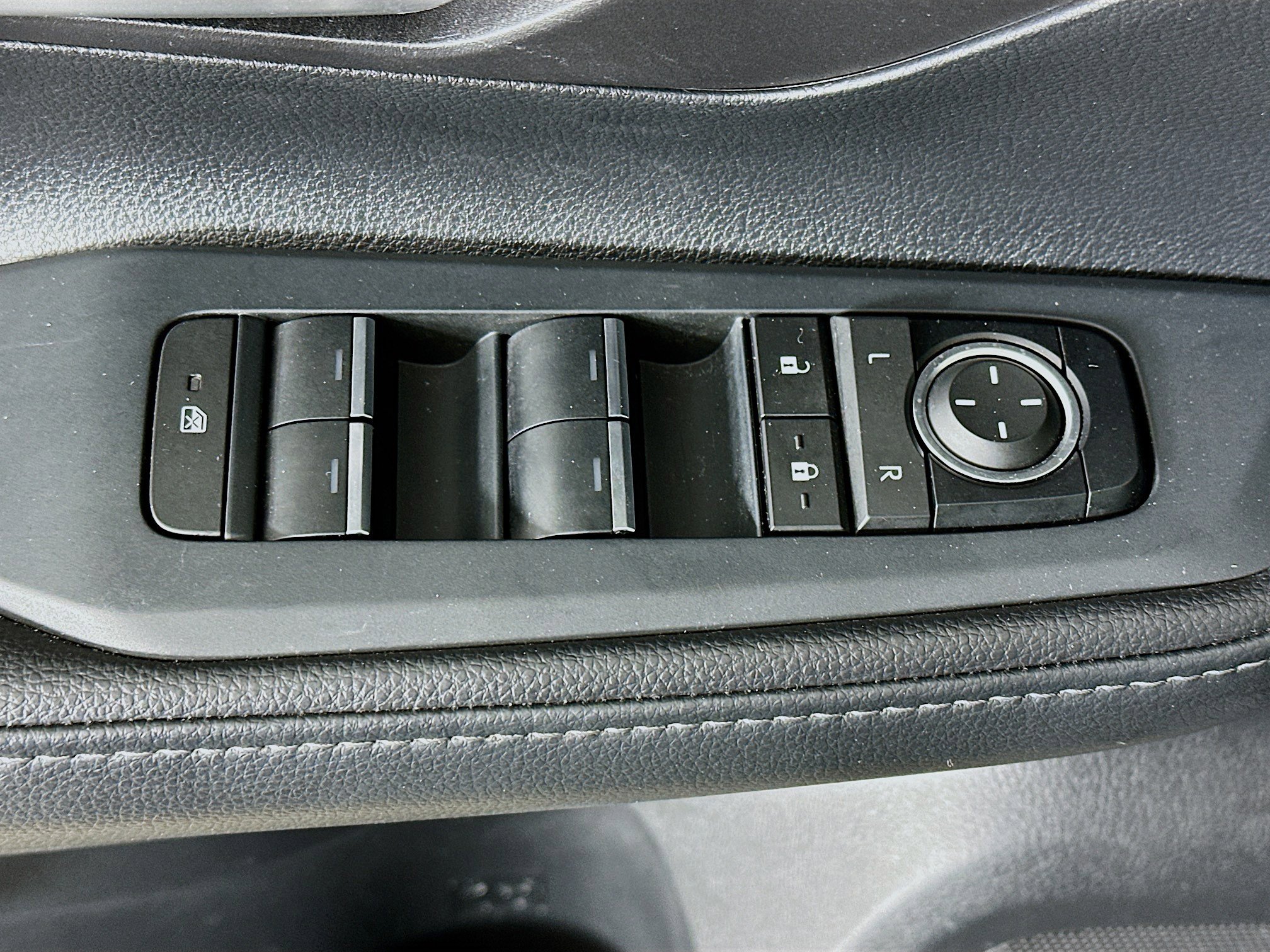 Used 2025 Toyota Grand Highlander AWD image 15